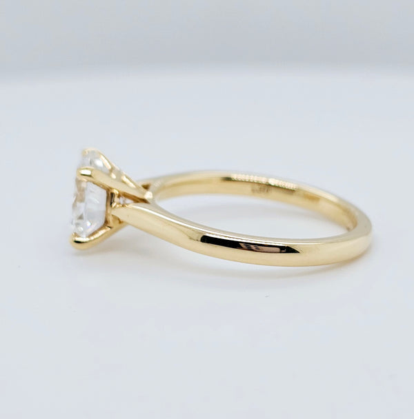 Engagement ring | Wedding ring | 18k yellow gold ring | Single stone ring | Natural diamond ring