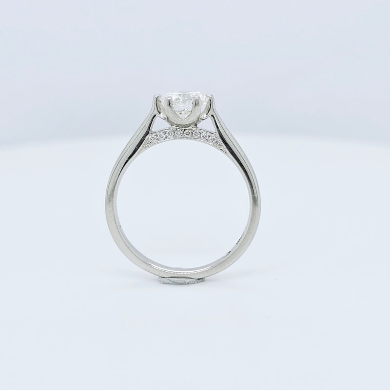 Engagement ring | Proposal ring | Platinum ring | Cathedral setting ring | White diamond