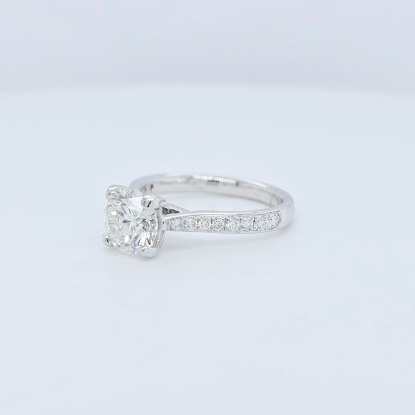 Engagement ring | Diamond ring | Platinum ring | Cathedral setting engagement ring